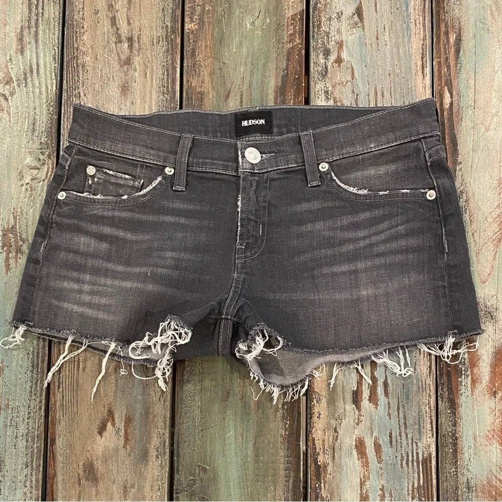 Hudson Sz 00 (26) Kenzie Denim Shorts Women’s Mid Rise Gray Stretch Cutoffs